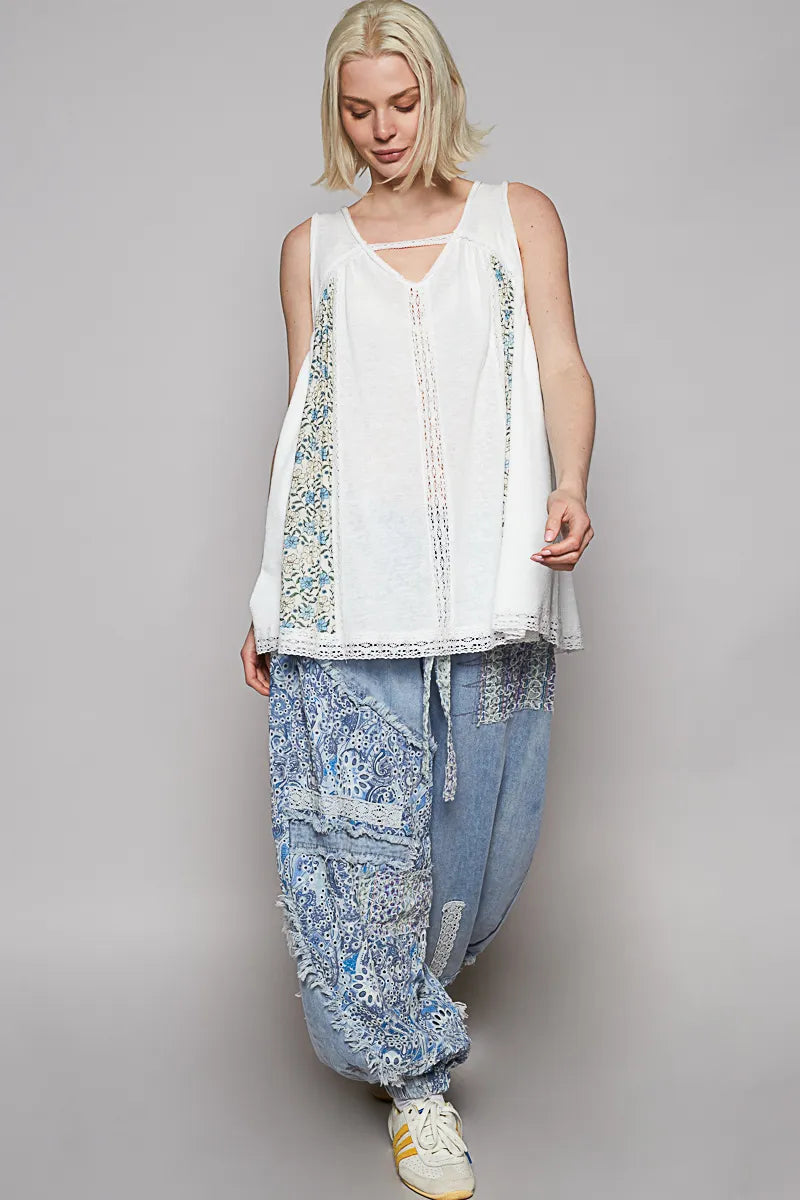 POL Tank Top Off White V Neck Sleeveless with Lace Detail Blouse 6fe8cd10-efb3-49e5-8dbe-57672790b7e9-Max-Origin Trendsi