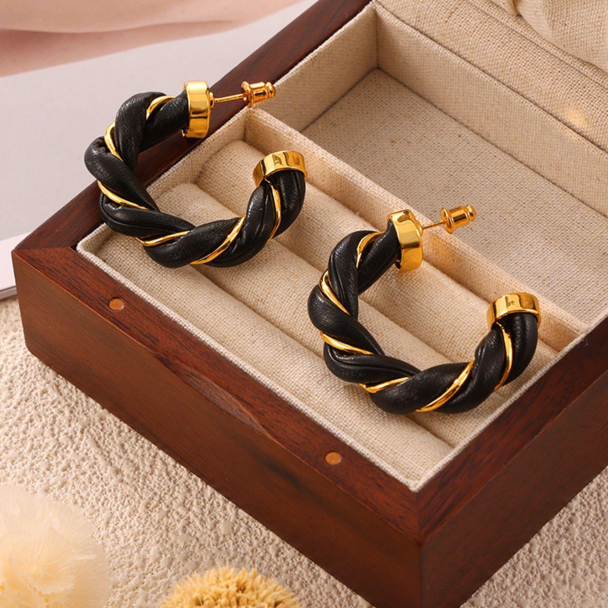 Earrings 18K gold-plated Twisted Leather Rope C-Hoop Jewelry 72f882ca-a4ae-47e8-9f2e-f60fa248831a-Max Trendsi