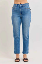 Judy Blue Straight-Leg Jeans High-Waisted Medium Wash Blue Denim Pants MD 74123dbe-fb87-4009-963b-4b1fea72d334-Max-Origin Trendsi