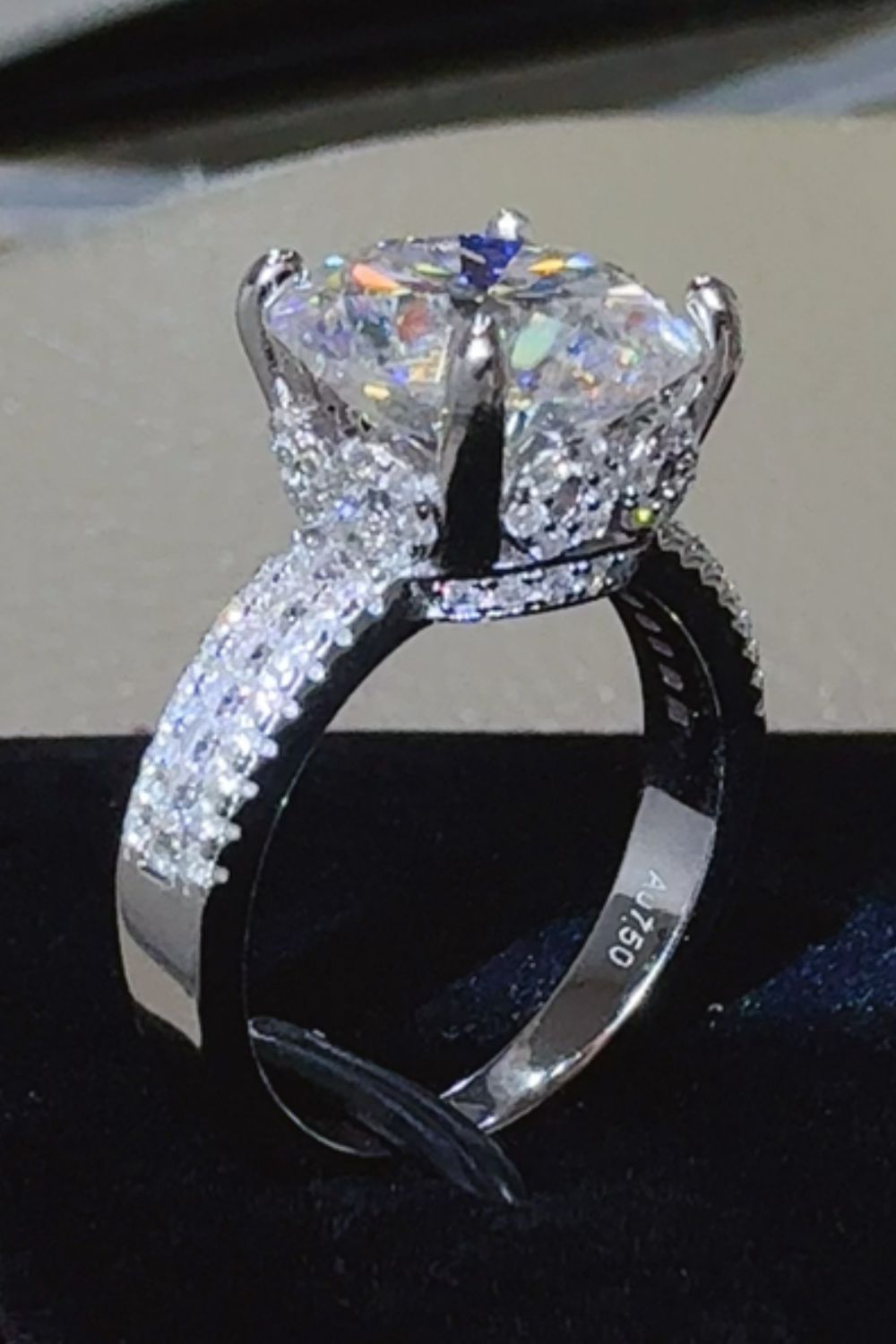 5 Carat Moissanite White Stone Silver Ring 925 Sterling Jewelry with Box 7580644b-6a98-4757-9575-39420bd9e4a5-Max Trendsi