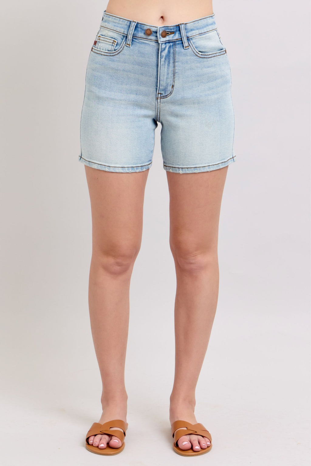 Judy Blue Denim Shorts 2 Buttons with Pockets Light Wash Plus Sizes Light 75981986-2611-4a91-92f5-bc430efac386-Max Trendsi