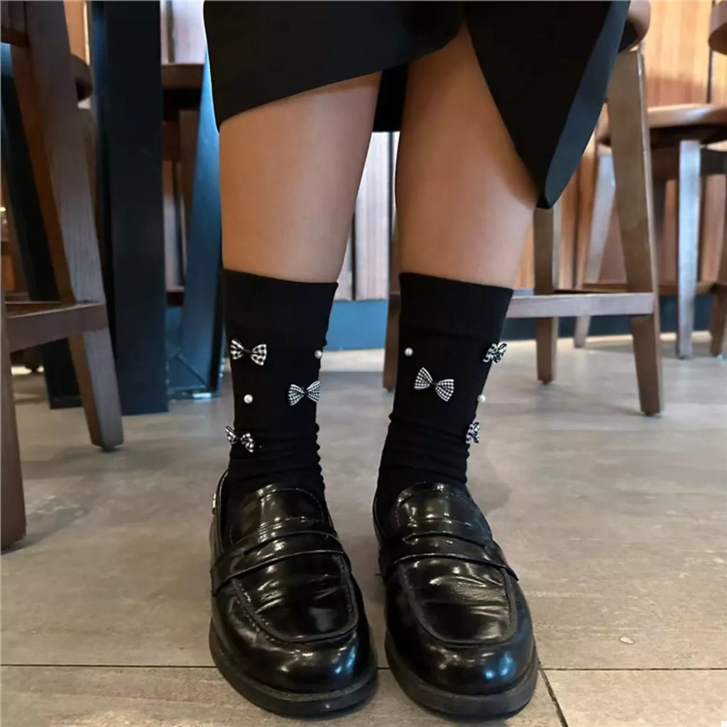 Women's Crew Socks Cotton Bow Pearl Detail Soft 1 Pair Black One Size 75cbf3c1-4408-492c-8415-870e6a58d630-Max-Origin Trendsi
