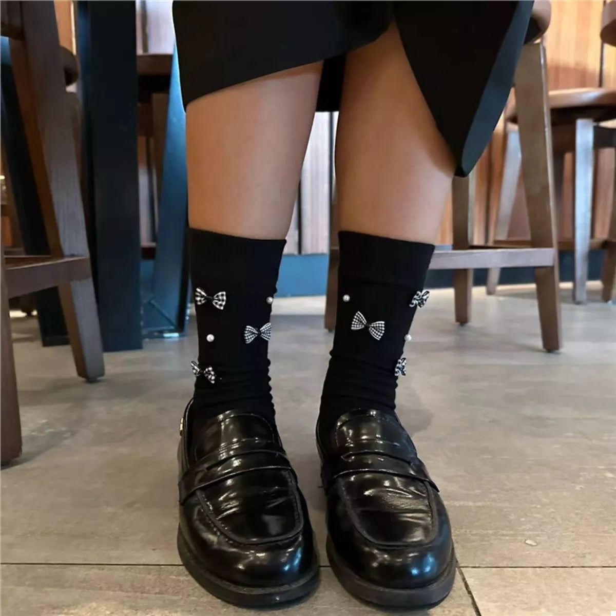 Women's Crew Socks Cotton Bow Pearl Detail Soft 1 Pair Black One Size 75cbf3c1-4408-492c-8415-870e6a58d630-Max-Origin Trendsi
