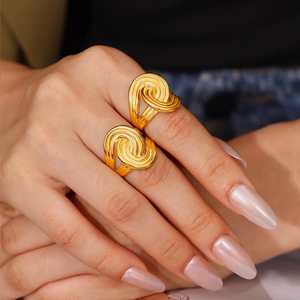 18K Gold-Plated Twisted Ring Titanium steel Gold 79891c95-e1d2-4925-97ee-07199e4c85e9-Max Trendsi
