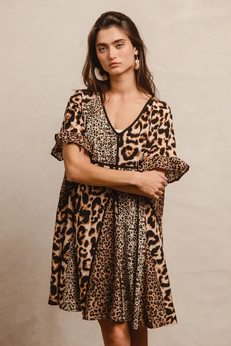 BiBi Leopard Dress Mix and Match Prints Short Sleeves Oversized V Neck 79e360d58ac54dbb8e487bc3e22035c6-Max-Origin Trendsi