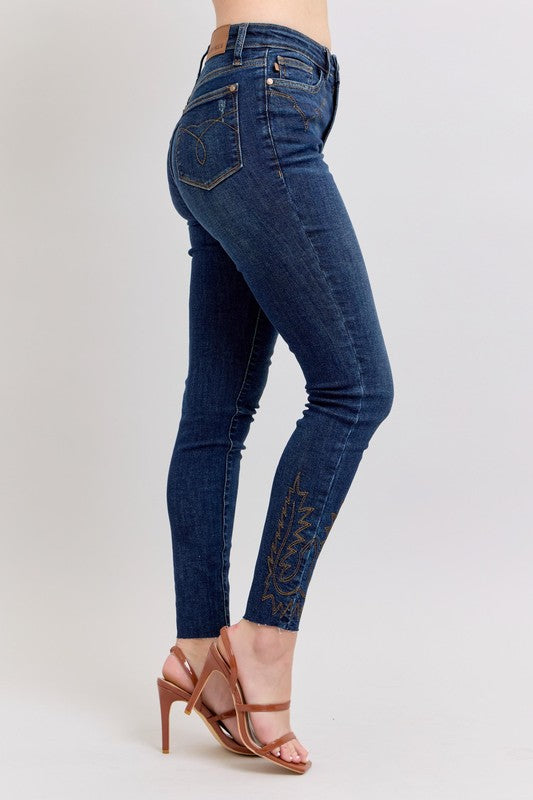 Judy Blue Skinny Jeans Embroidered High Rise Dark Washed Denim Pants 7a1579a5-4454-4435-9d33-a5d7a59b202f-Max Trendsi