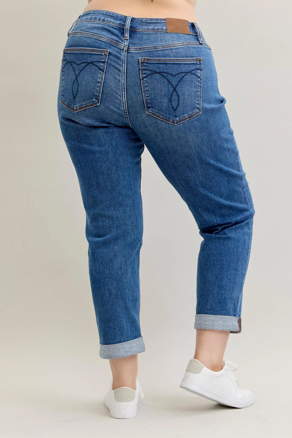 Judy Blue Jeans Mid Rise Boyfriend Classic Cuffed Plus Sizes Women's Denim 7b47b752-d516-4fe1-9b63-dc9d52389eca-Max-Origin Trendsi