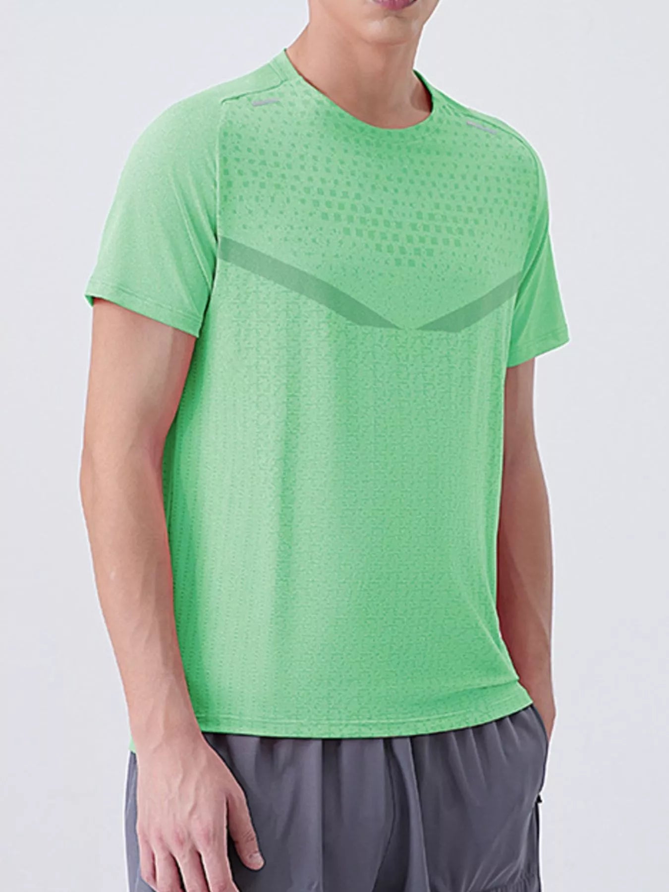 Men's T-Shirt Active Wear Top Breathable Quick-Dry Short Sleeve Plus Sizes Grass Green 7b9f5074-3ff6-4230-90ce-a6dd8a4d8679-Max-Origin Trendsi