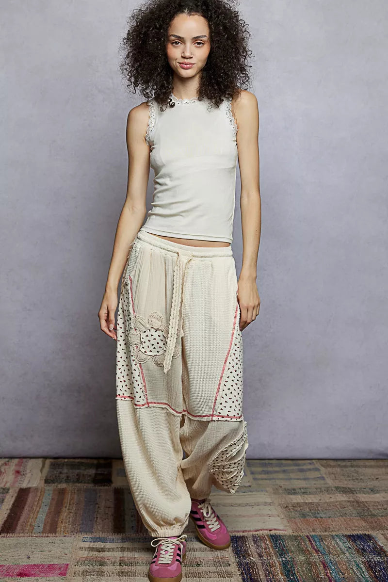 POL Cropped Tank Top Cream Round Neck with Lace Trim 7be6b8ab-ed94-47ba-ba9a-9cfb0154c791-Max-Origin Trendsi