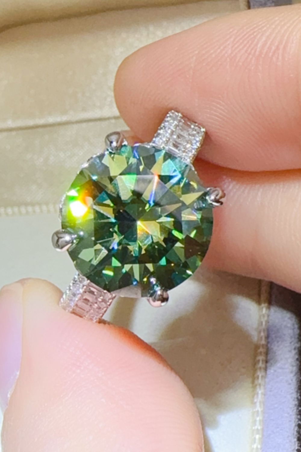 5 Carat Moissanite Dark Green Stone Silver Ring 925 Sterling Jewelry with Box 7cc83085-e14f-40bf-9627-784725b2b33d-Max Trendsi