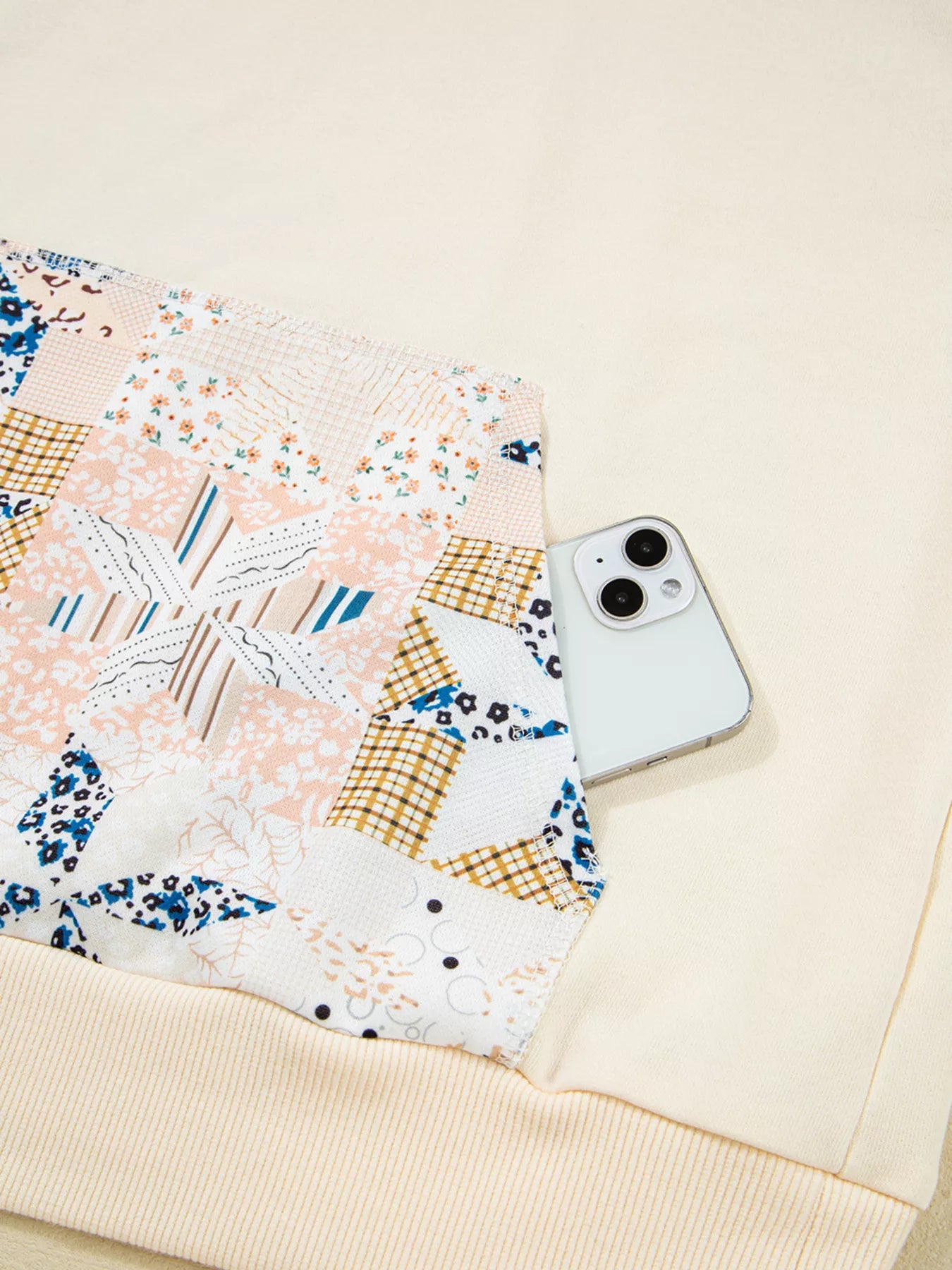 Women's Hoodie Cream Geo Pattern Patchwork with Kangaroo Pocket 7f078c2f10a0497484d4800018ce0180-Max-Origin Trendsi