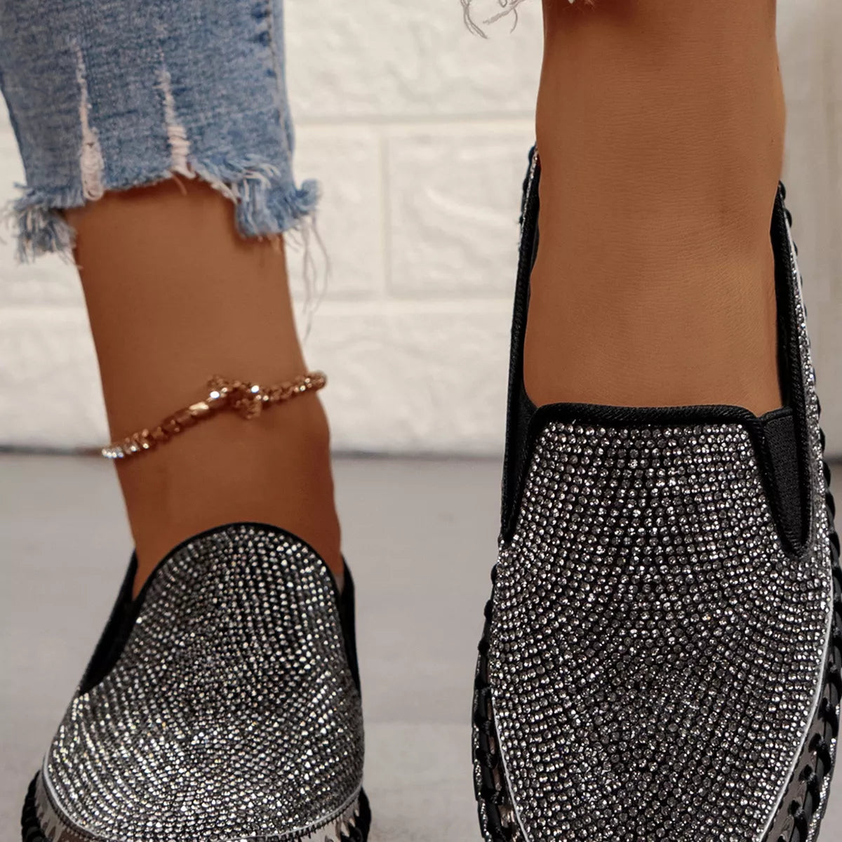 Rhinestone Round Toe Platform Loafers 804907f700aa4372a2d99e465d6bfa3f-Max-Origin Trendsi