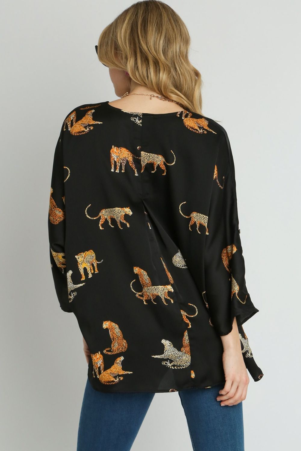 Umgee Satin Blouse Animal Print V-Neck High-Low Black Top S-2XL 82cc9bad-65aa-4d7a-bd24-3af2397eec7a-Max Trendsi