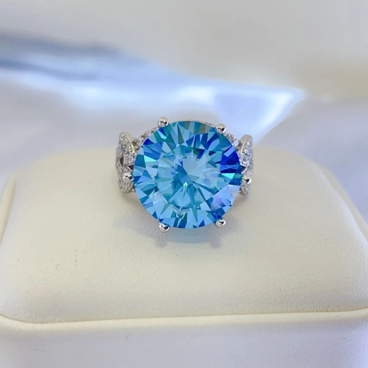Silver Ring 10 Carat Moissanite Pastel Blue Stone 925 Sterling Platinum-plated 83c2e6d0-ee5a-4e96-bb61-f85210ab6c76-Max-Origin Trendsi