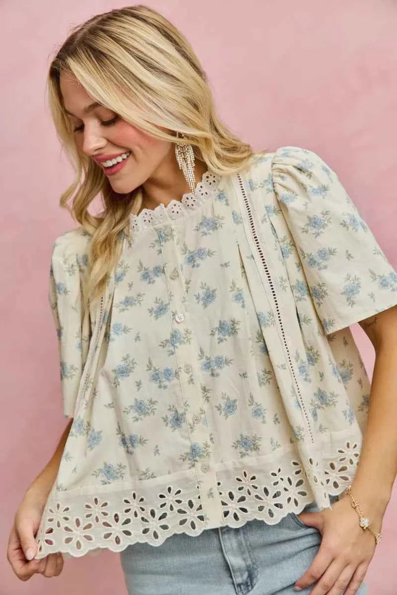 SO ME Floral Print Lace Trim Flutter Sleeves Blouse