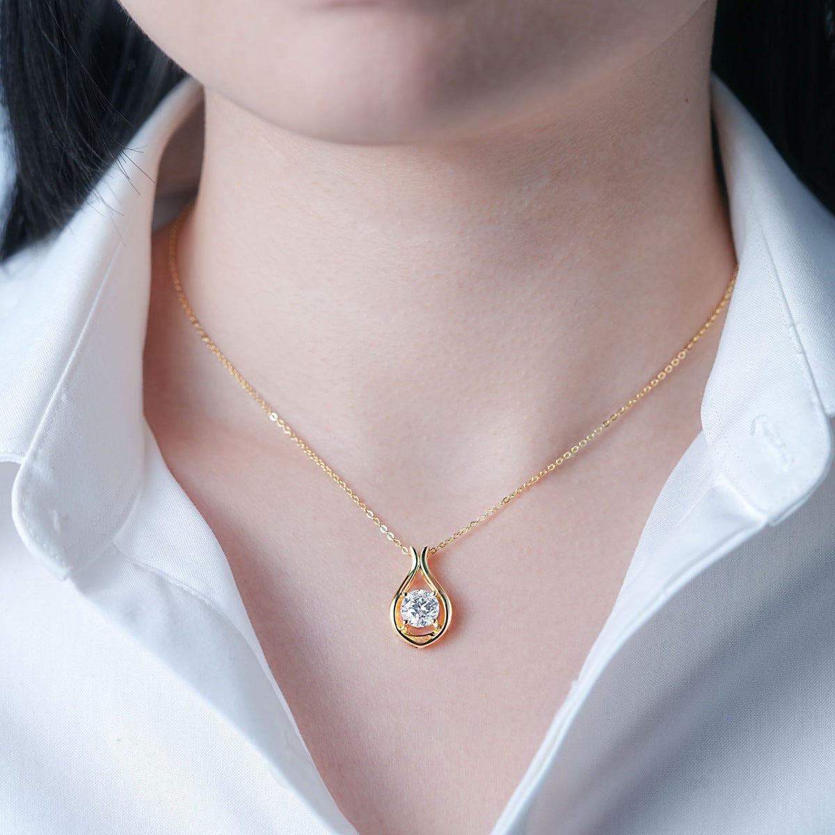 2 Carat Moissanite Pendant Necklace 925 Sterling Silver Teardrop 18K gold-plated Gold One Size 8794e2d2-171f-44fb-8367-5e56e6ef58b1-Max Trendsi