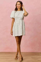 SO ME Jacquard Mini Dress White Floral Bubble Shorts Sleeves 8a4f55ef081a45fb8951c5a1bfe5f37a-Max-Origin Trendsi