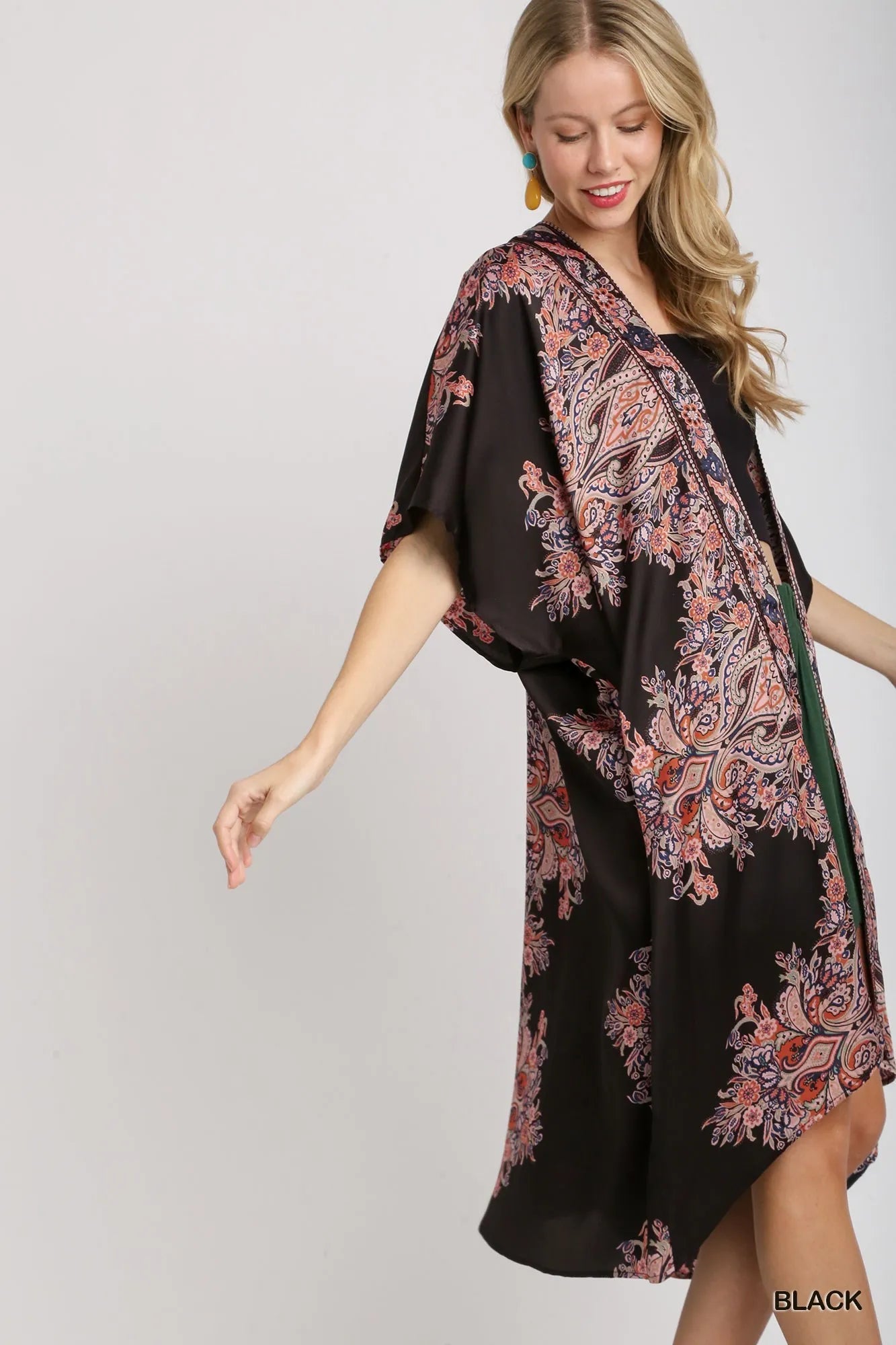 Umgee Kimono Satin Border Black Floral Print Short Sleeve Open Front Oversized 8ab6f41e-a333-4c1a-a783-9f13e7ff91e6-Max-Origin Trendsi