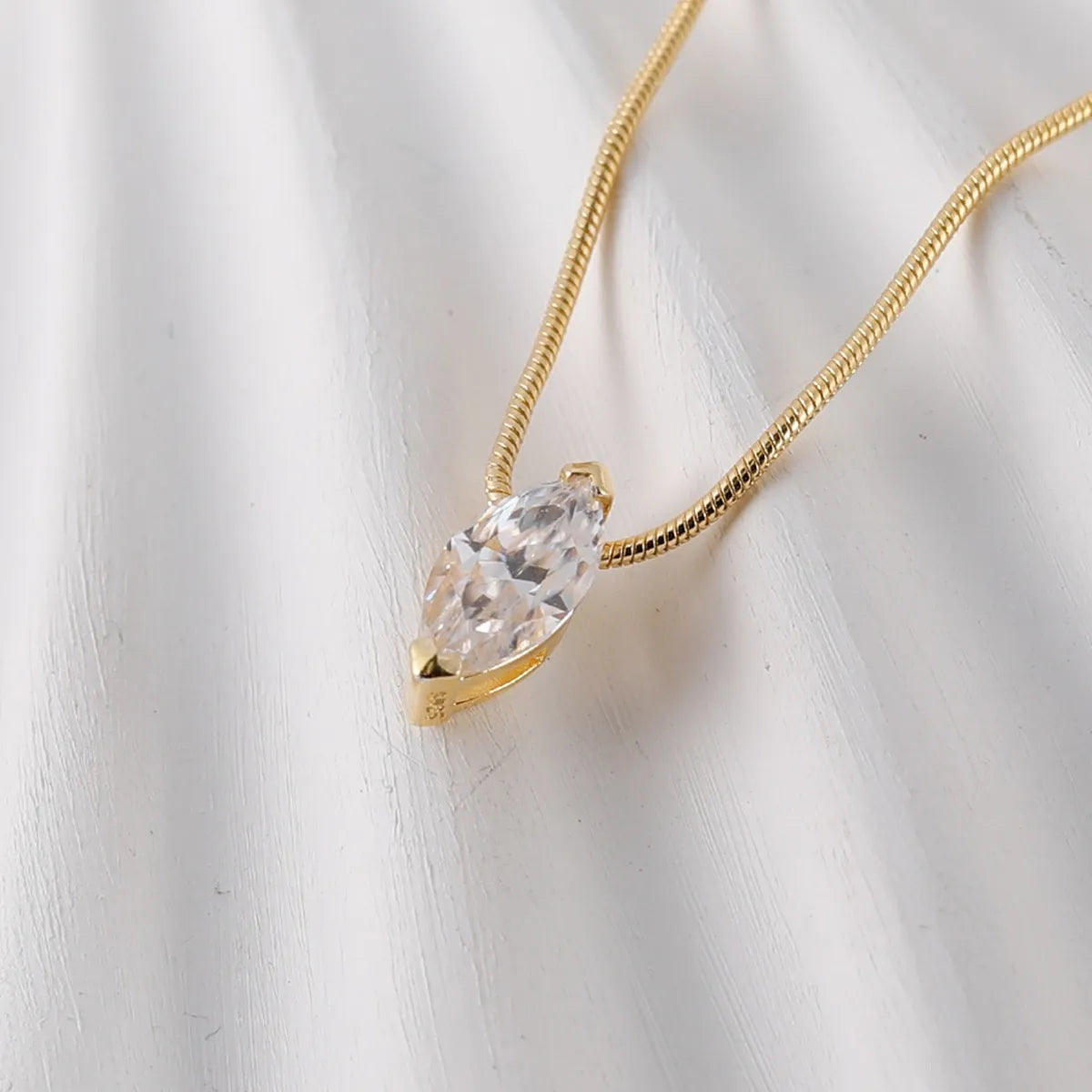 18K Gold-Plated Necklace Mirroy 1 Carat Moissanite Oval Stone 925 Sterling Silver 8ab97675-ab95-477c-9949-20703aa61a17-Max-Origin Trendsi