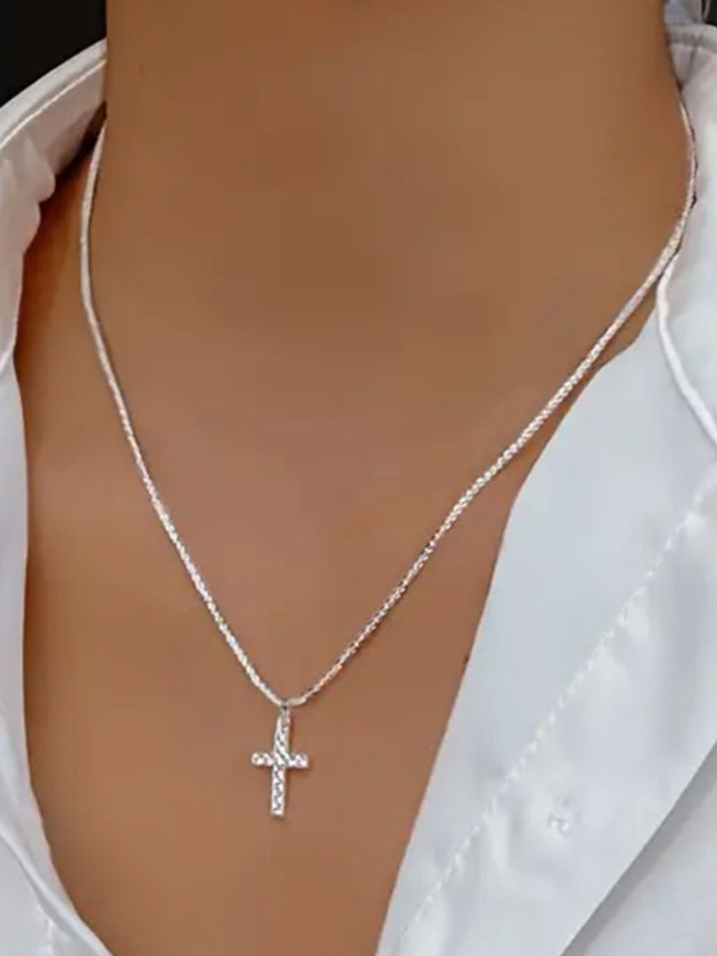 Cross Chain Necklace 925 Sterling Silver Women Jewelry 8b083a62-8ee2-4e05-bfb4-6e5d69e2db04-Max Trendsi