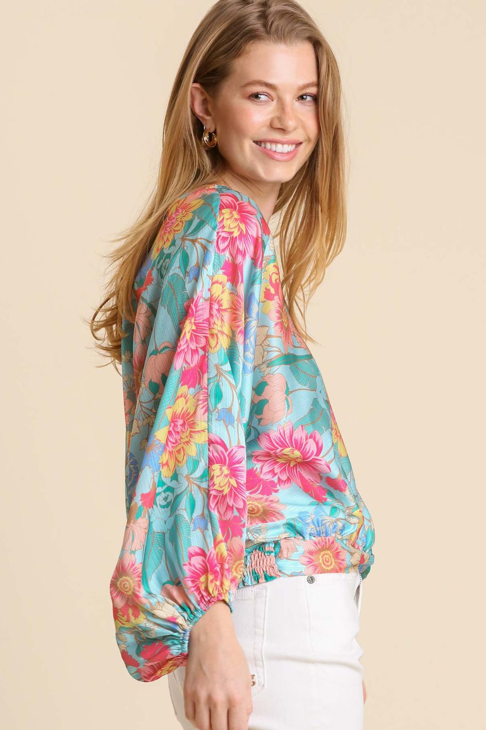 Umgee USA Blouse Turquoise Floral Print Smocked Back Hem V-Neck Top 8bdba7c4-57c1-47cc-956b-c2f0ccd9fedc-Max Trendsi
