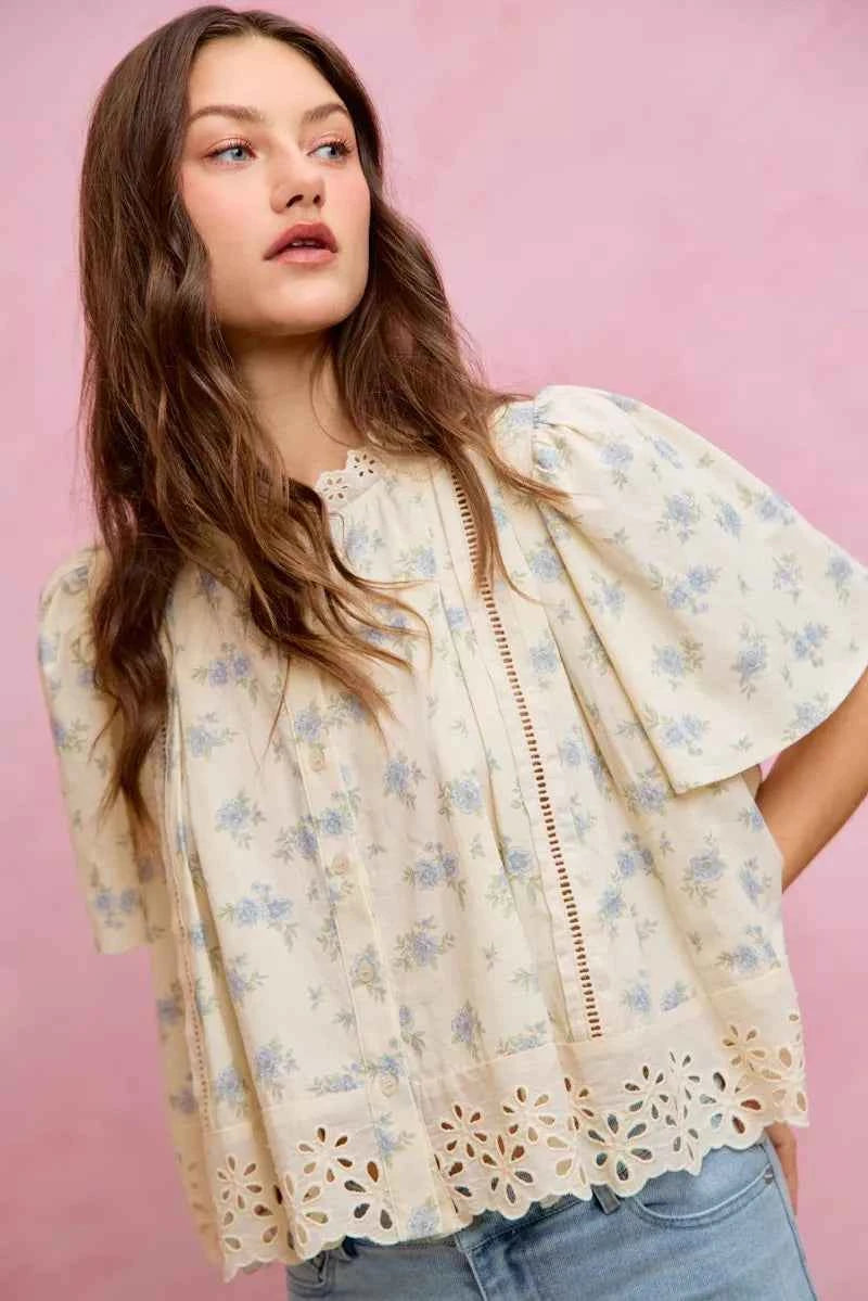 SO ME Floral Print Lace Trim Flutter Sleeves Blouse