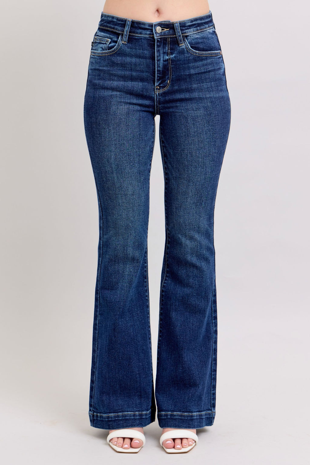 Judy Blue Flare Jeans High Rise with Pockets Dark Wash Plus Sizes 8e3d0e34-ec28-435e-ac43-8d03da9d049d-Max Trendsi