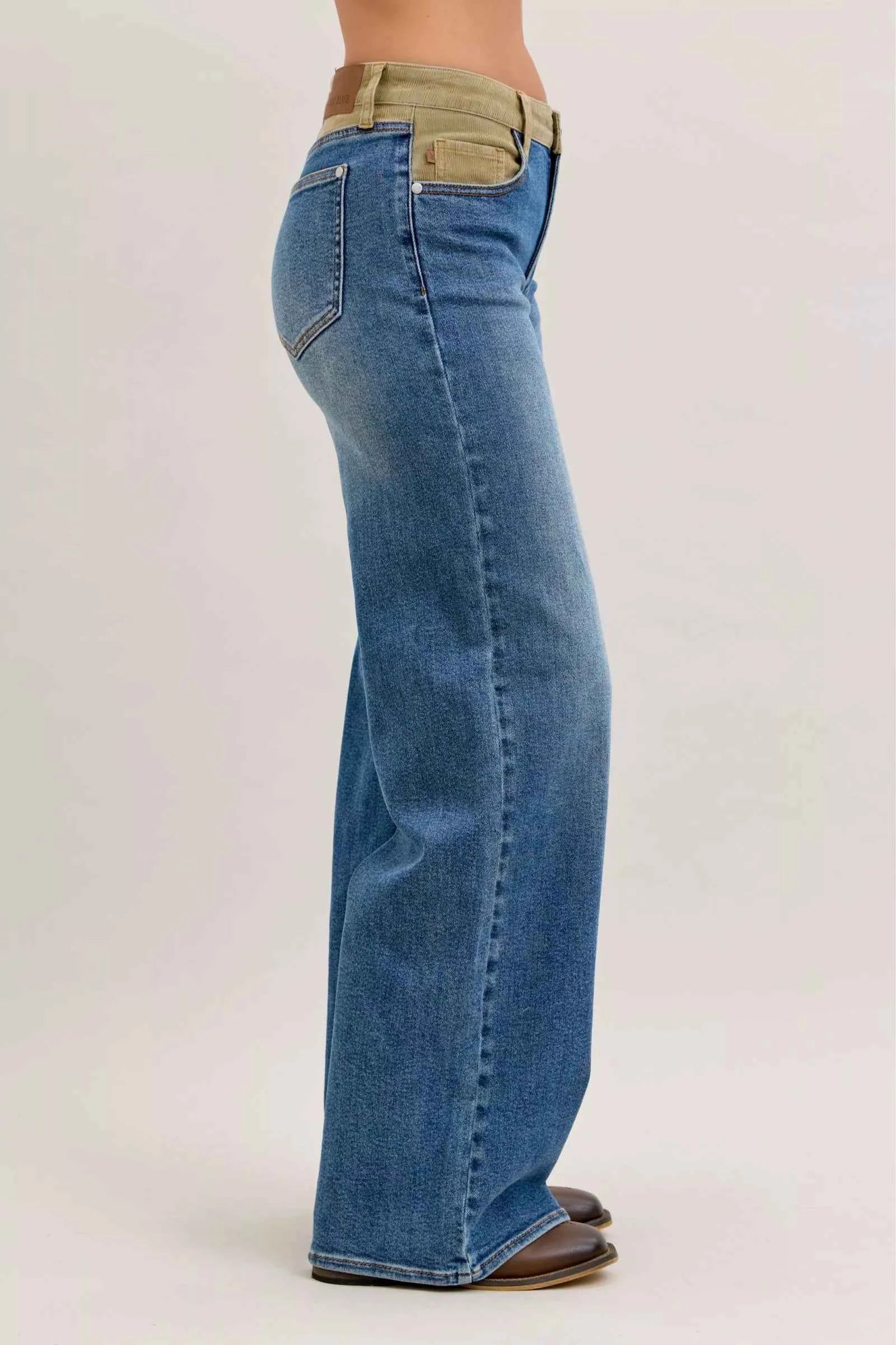 Judy Blue Straight Jeans MR Column with Corduroy Waist Medium Wash 8ea24a0e-5d0b-4082-a567-7c6ebe79469d-Max-Origin Trendsi