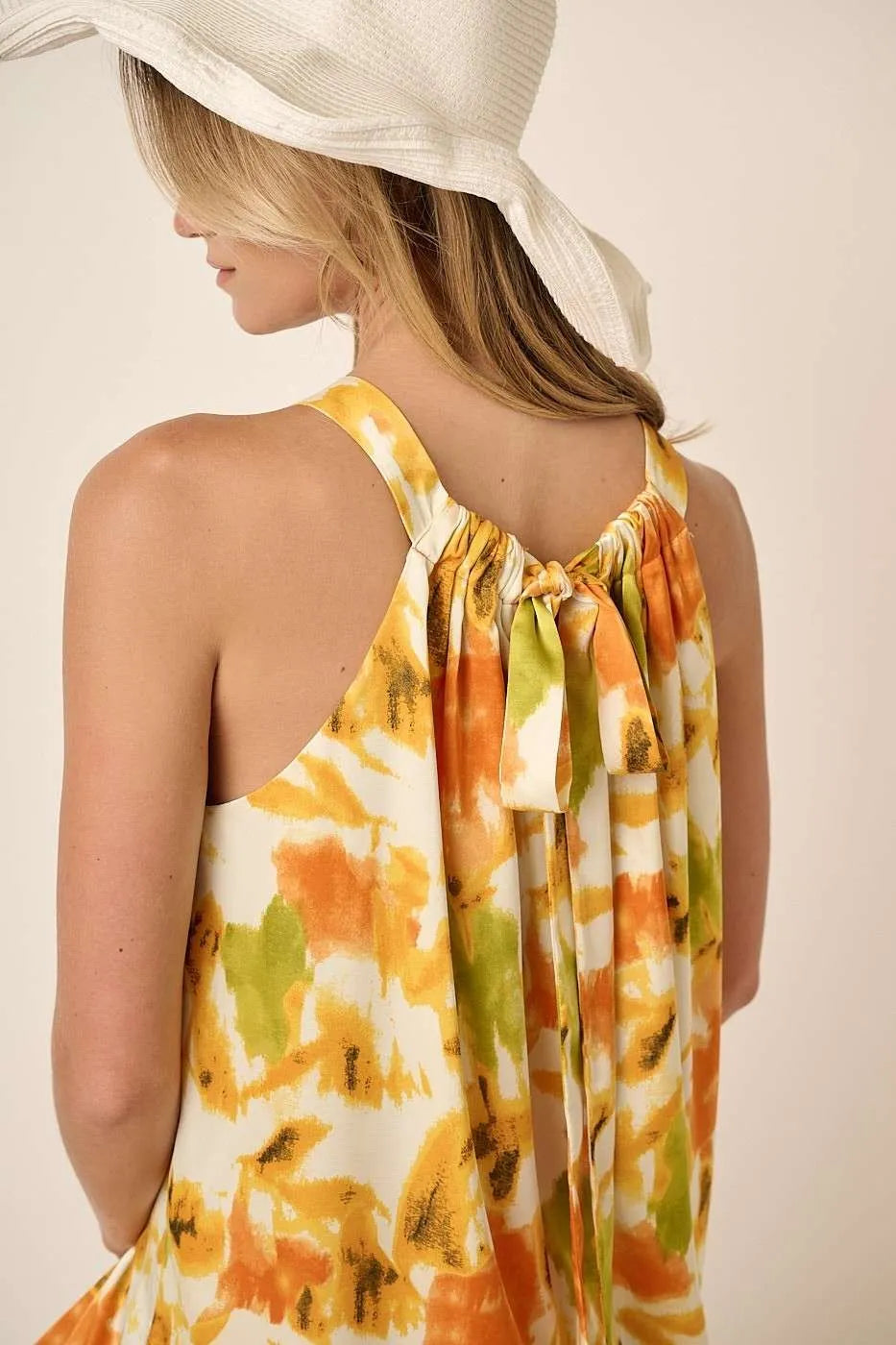 Mittoshop Maxi Satin Dress Floral Orange Watercolor Print Halter Neck 909790e8f0cd4570b1444f5e4a9ef5ef-Max-Origin Trendsi