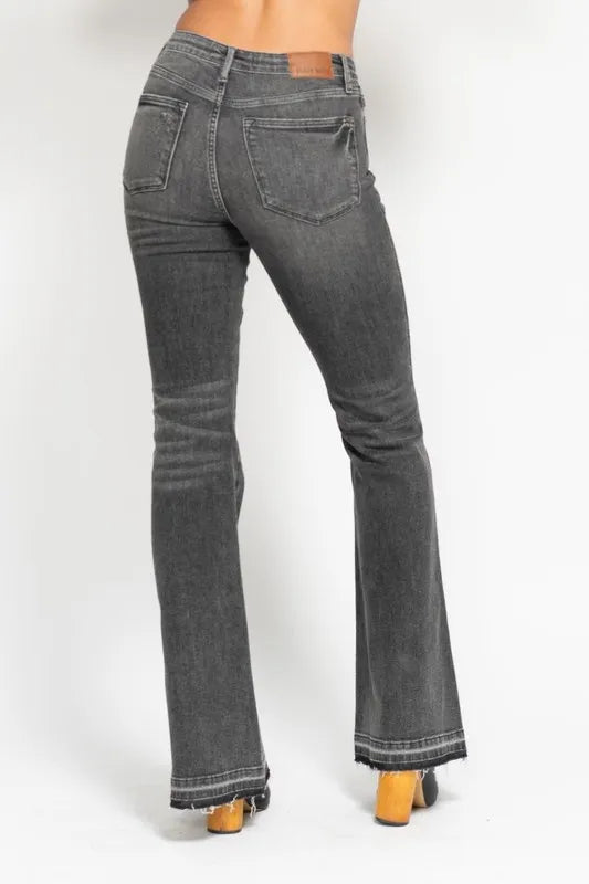 Judy Blue Gray Jeans Mid Rise Washed Release Hem Flare Tummy Control 97726817be154726ba2375deab7e895b-Max-Origin Trendsi