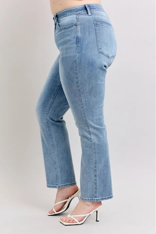 Judy Blue Dad Jeans Plus Size High Waist Medium Wash 9815d739-0e36-48aa-8176-3051e8261dd5-Max Trendsi