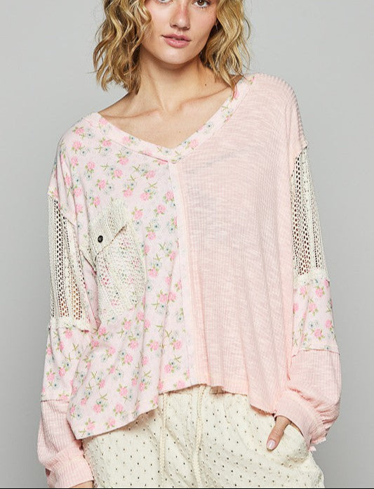 POL V-Neck Top Floral Crochet Patch Women Powder Peach Long Sleeve Blouse