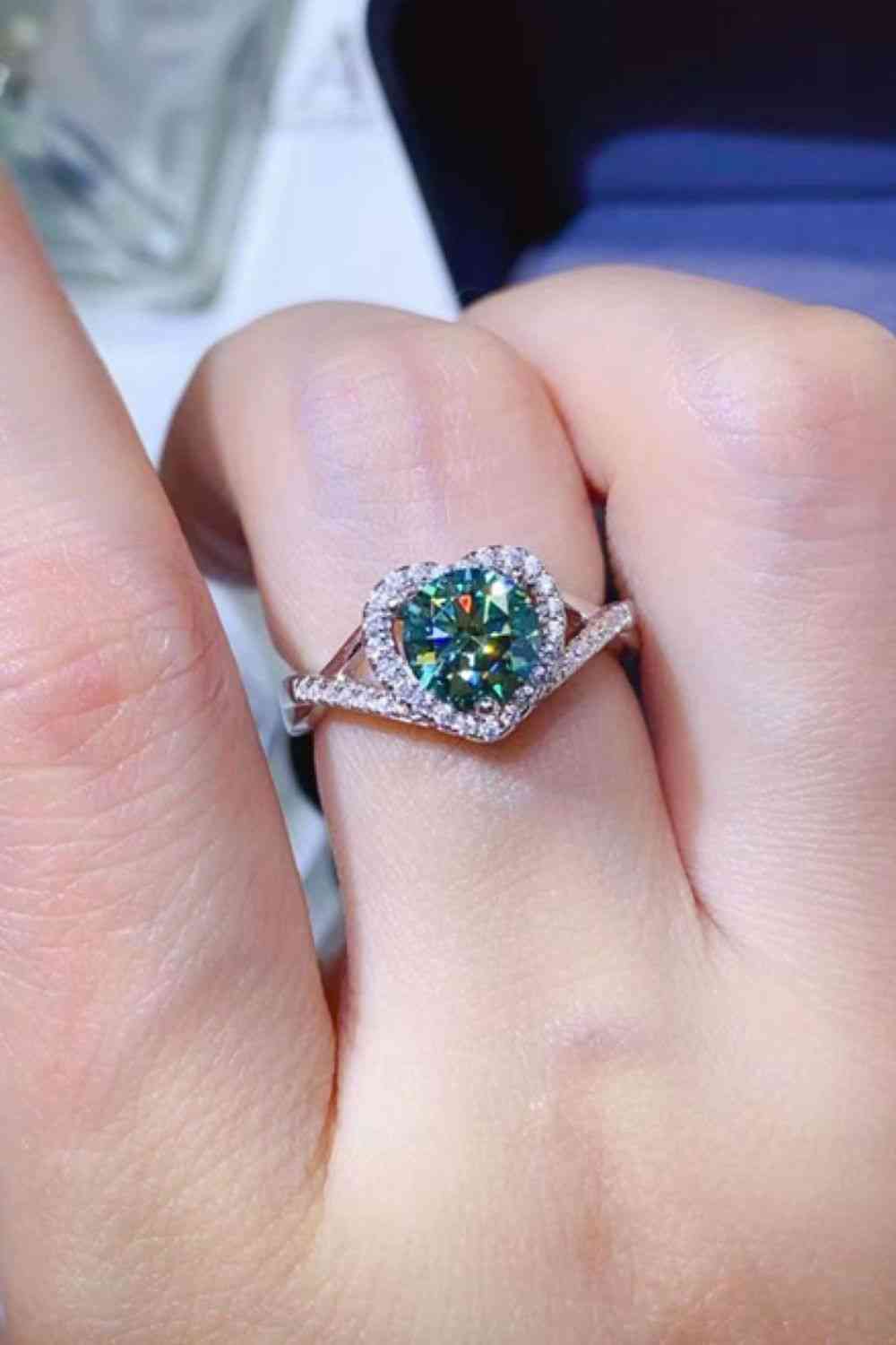 Adored Heart Ring 1 Carat Moissanite in 925 Sterling Silver Green 987d5c510ab040faaa1672861ef8585b-Min Trendsi