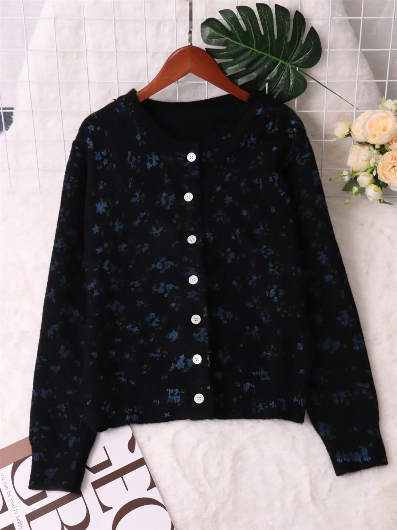 Women's Cardigan Floral Button-Up Long Sleeve Knit Round Neck 99c33ac82d8c4590bf6579a2c8a8a15a-Max-Origin Trendsi