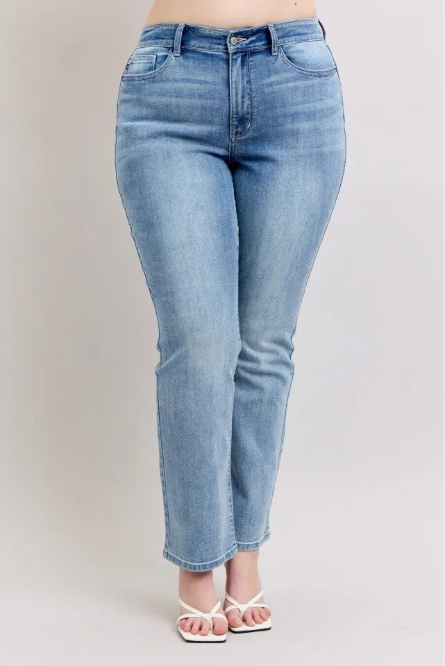 Judy Blue Dad Jeans Plus Size High Waist Medium Wash Medium 9aadedfe-5d96-458c-bd59-e30339458cbf-Max Trendsi