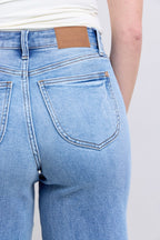 Judy Blue Women Jeans Medium Wash Full Size Wide Leg Denim with Pockets 9b51e010-01cb-4f72-ba1d-d58f77338ec2-Max Trendsi
