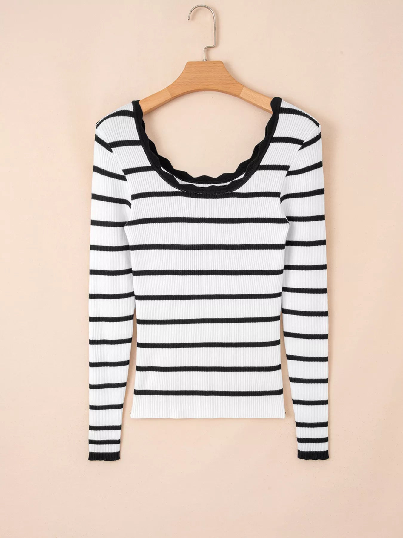Women's Knit Top Black Striped Scalloped Trim U Neck Striped Ribbed Slim 9ba41f245c734f47bd4bcbcbca6fc360-Max-Origin Trendsi