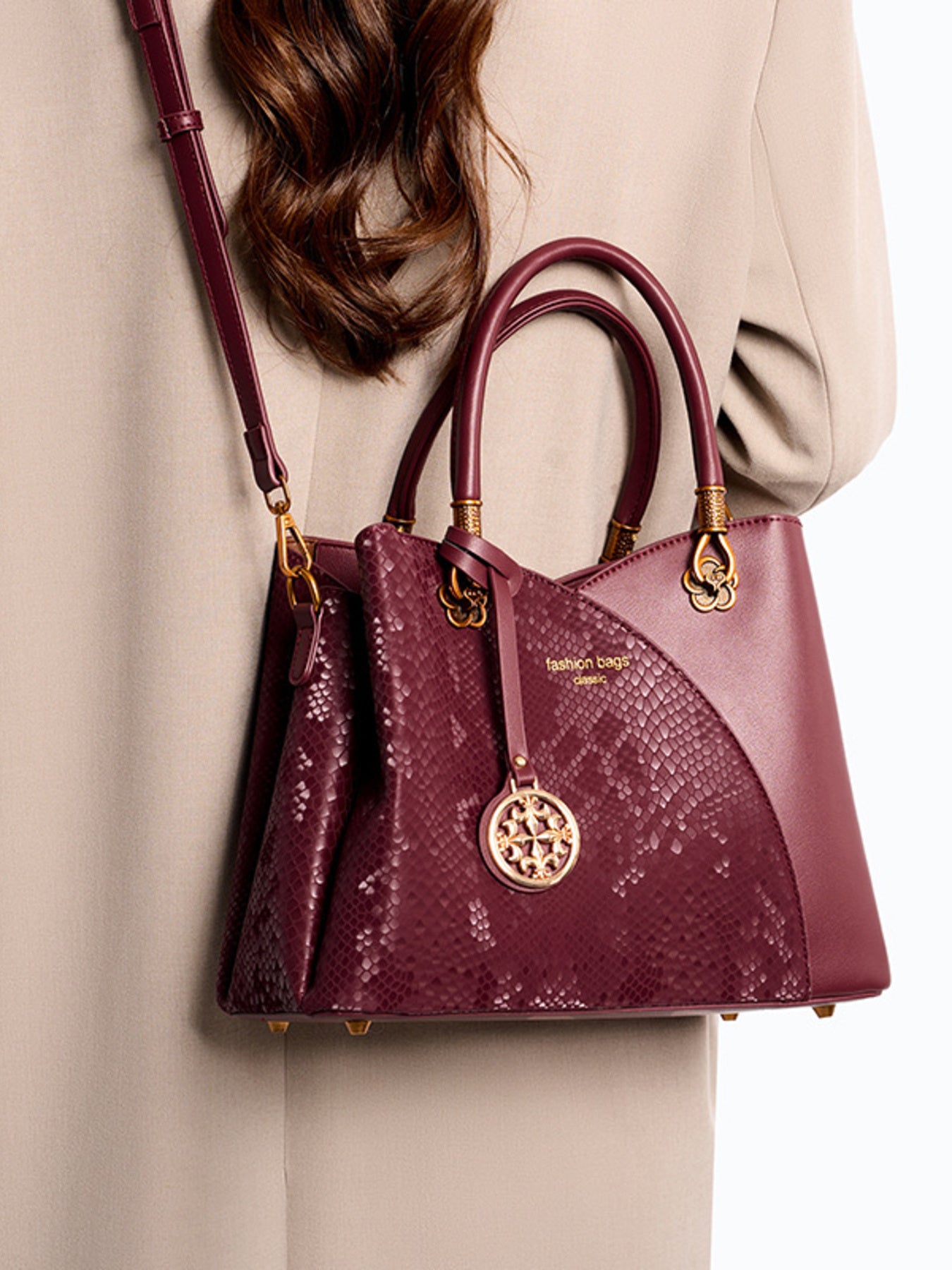 Snakeskin Pattern Medium Handbag in PU Leather, Imported