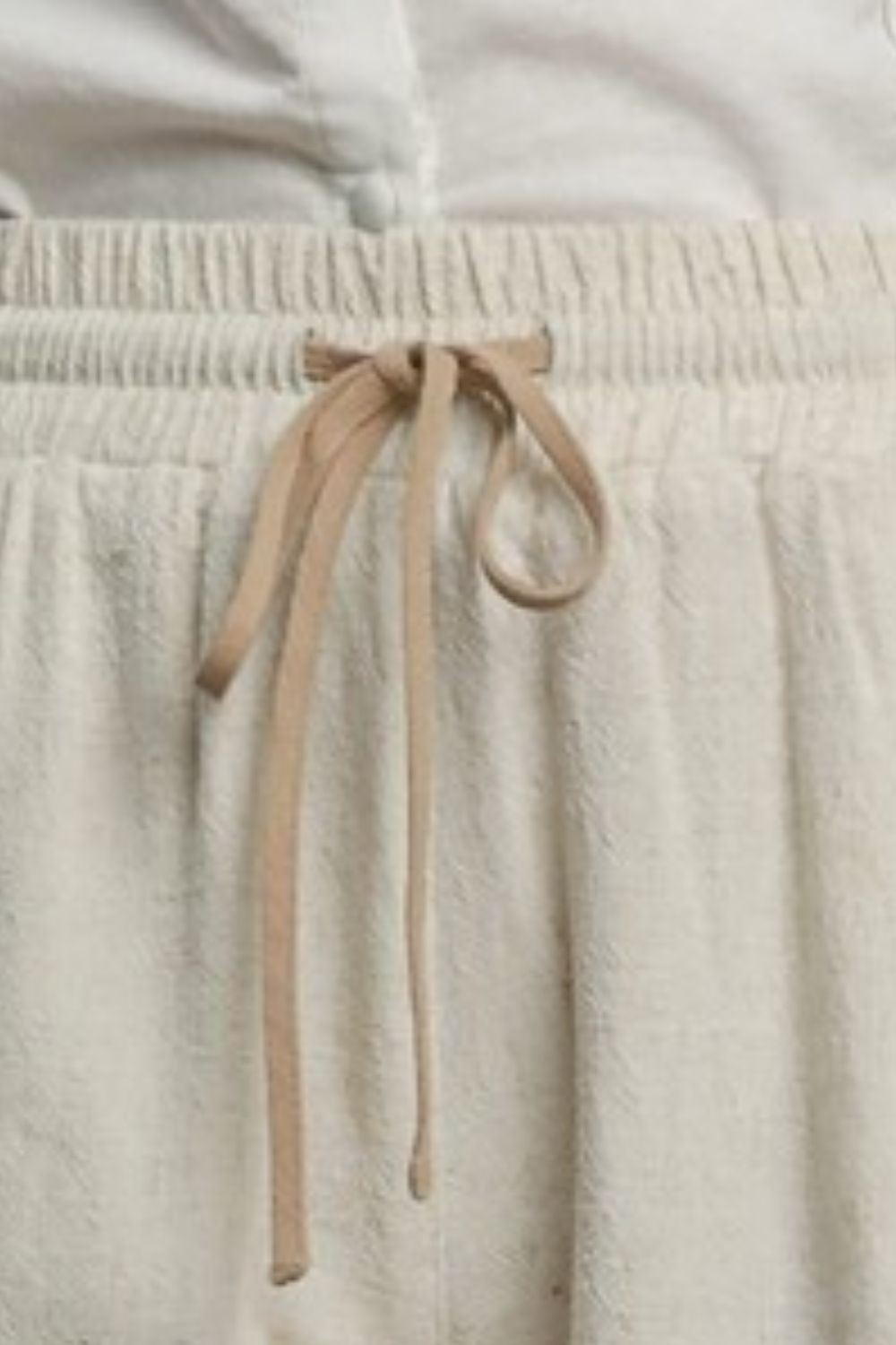 Umgee Shorts Linen Blend Oatmeal Solid Color Blocked Scalloped Hem 9ec695bf-8349-4b9f-98eb-6113ffb73ac1-Max Trendsi