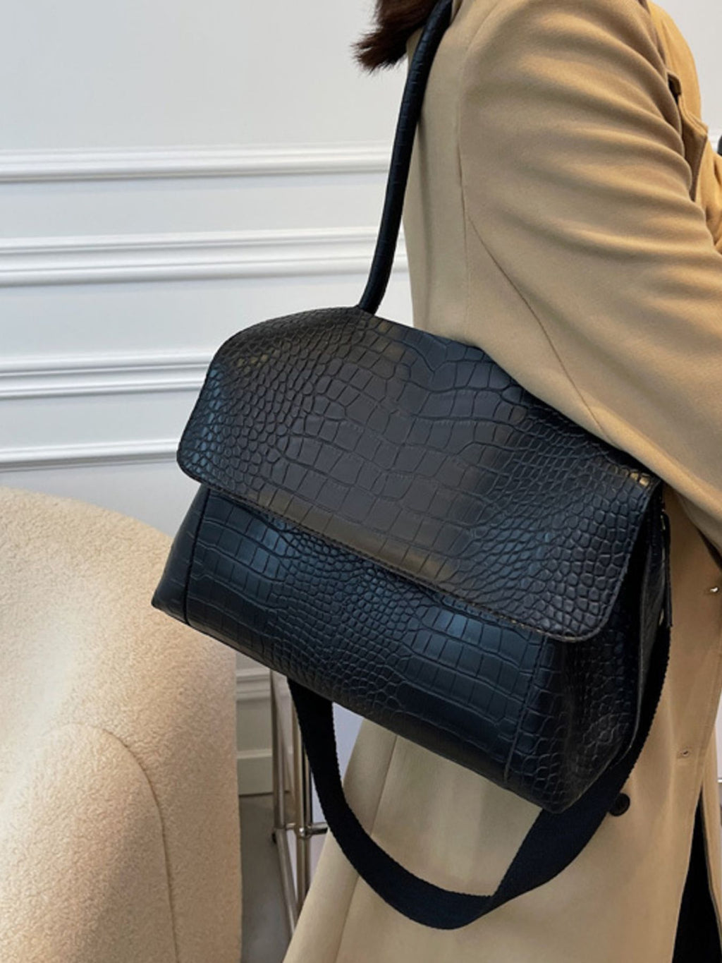 Women's Large Shoulder Bag Crocodile Embossed Pu Leather Flap Handbags