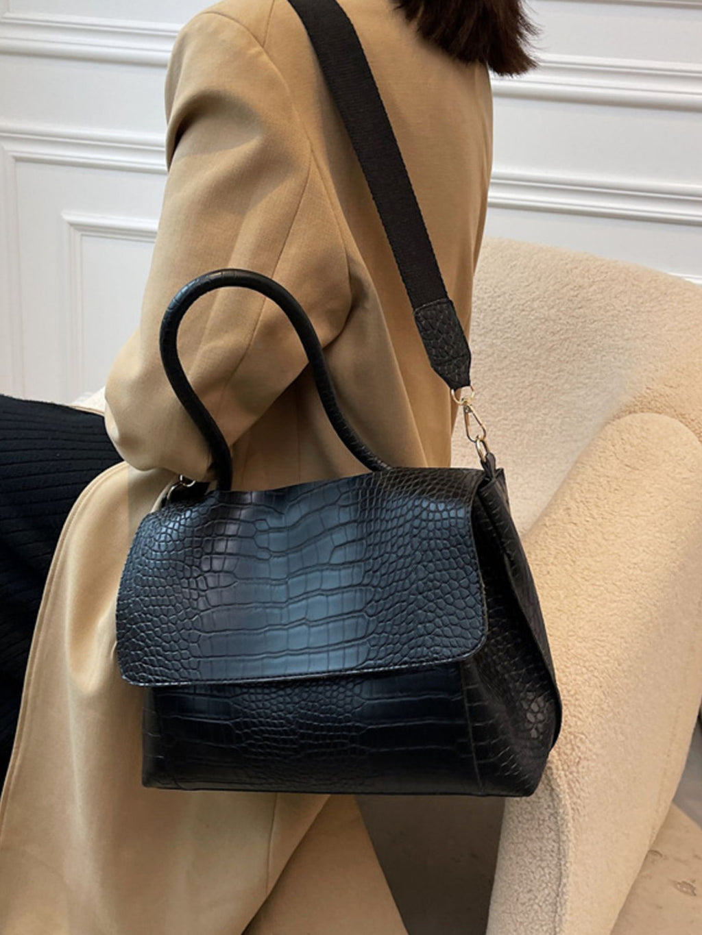 Women's Large Shoulder Bag Crocodile Embossed Pu Leather Flap Handbags