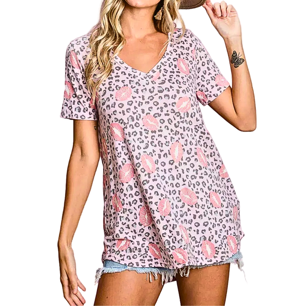 BiBi T-shirt V-Neck Leopard Lips Print Blush Pink Short Sleeve Casual Loose Blouse
