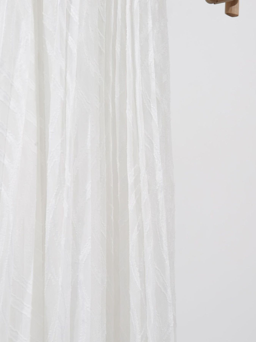Party Maxi Dress V-Neck White Wave Pattern Long Balloon Sleeve Ruffle Backless