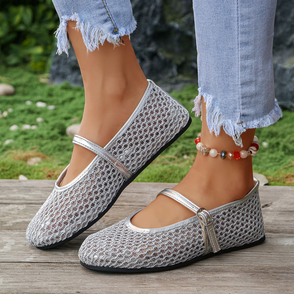 Women's Breathable Mesh Slip-Ons Flat Lightweight Close Toe Shoes