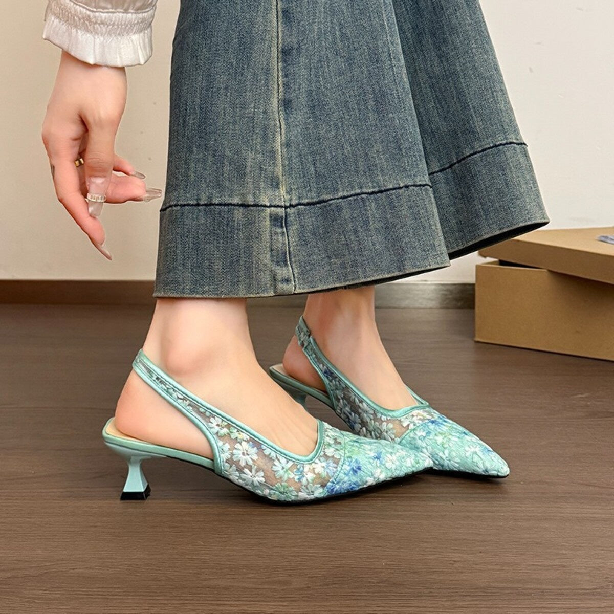 Women's Slingback Pumps Floral Lace Mesh Pointed-Toe Kitten Heels Shoes