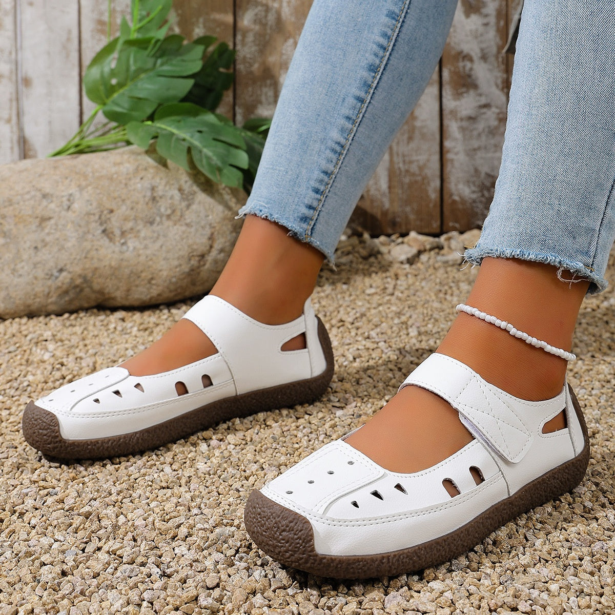 Women's Casual Slip-Ons Platform Cut Out Pu Leather Close Round Toe Flats