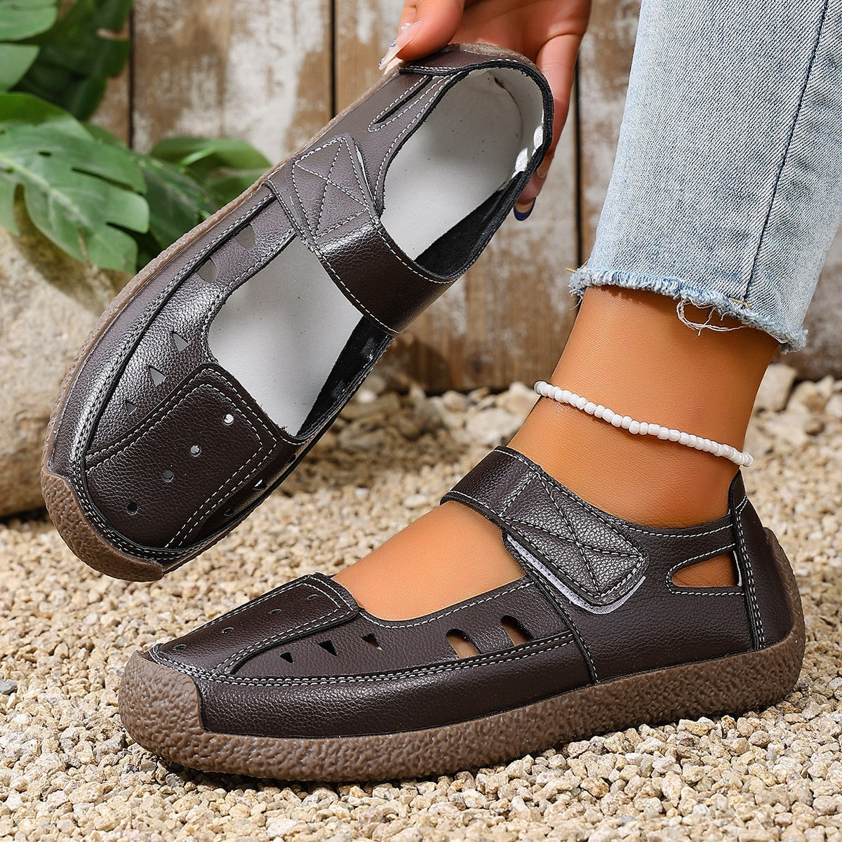 Women's Casual Slip-Ons Platform Cut Out Pu Leather Close Round Toe Flats