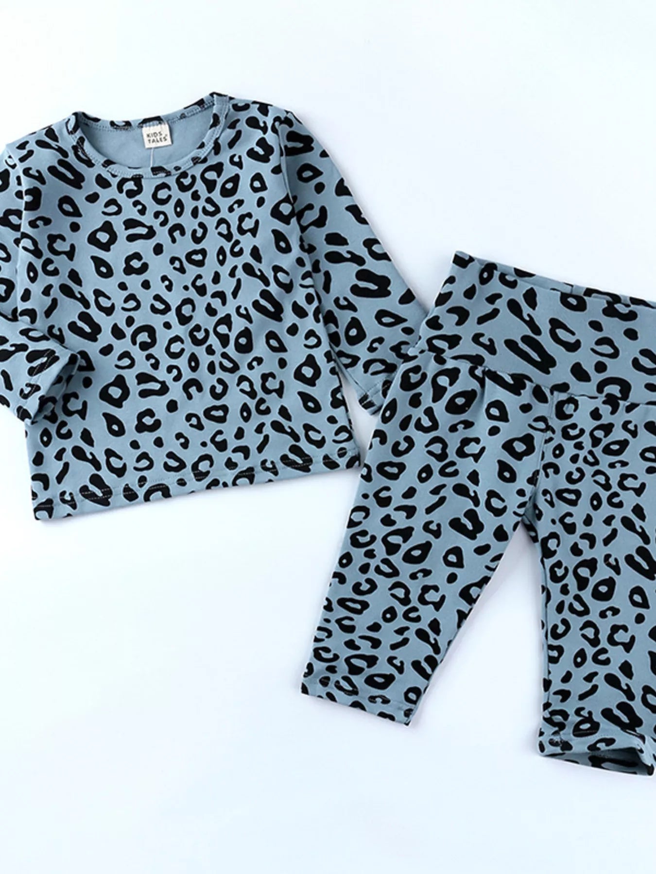 Gir's Leopard Outfit Set Children's Long Sleeve Top and Pants Set 2 Pcs Cerulean Gir_s_Leopard_Outfit_Set_Children_s_Long_Sleeve_Top_and_Pants_Set_2_Pcs Trendsi