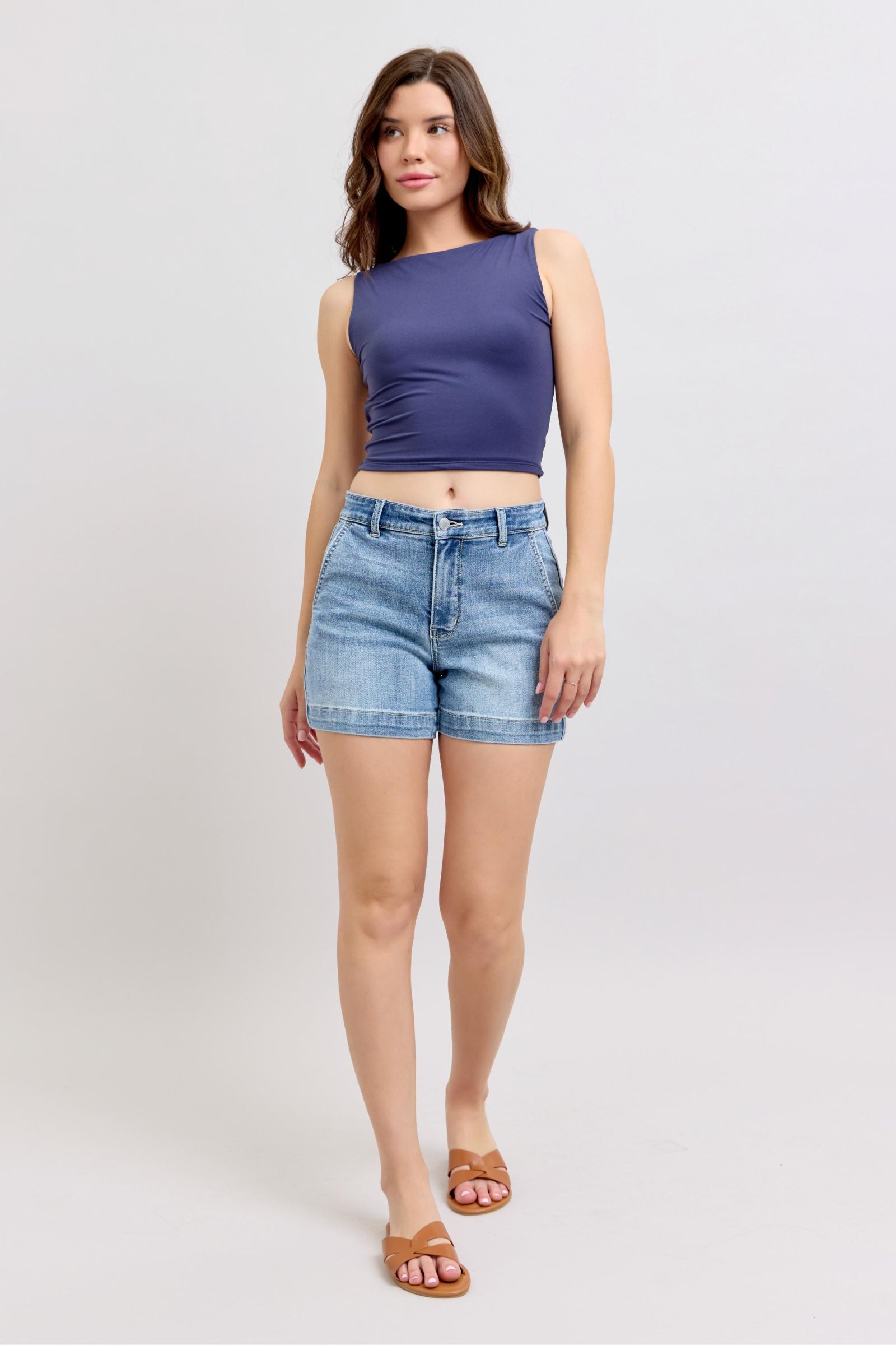Judy Blue Denim Shorts Mid Rise Medium Wash Cotton Cutt Off Comfort Denim