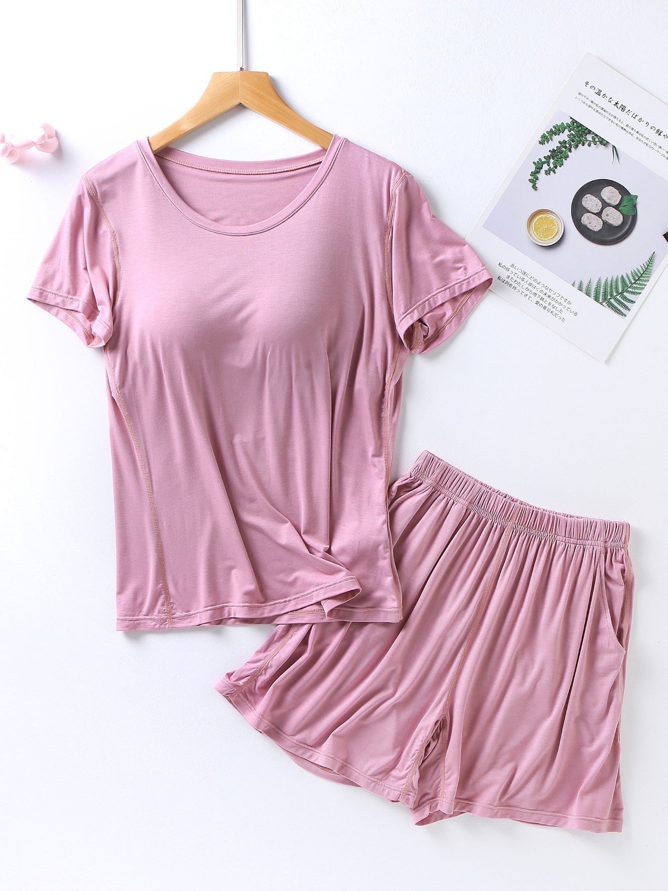 Plus Size Women's Casual Lounge Set Bra Padded Basic T-Shirt and Shorts